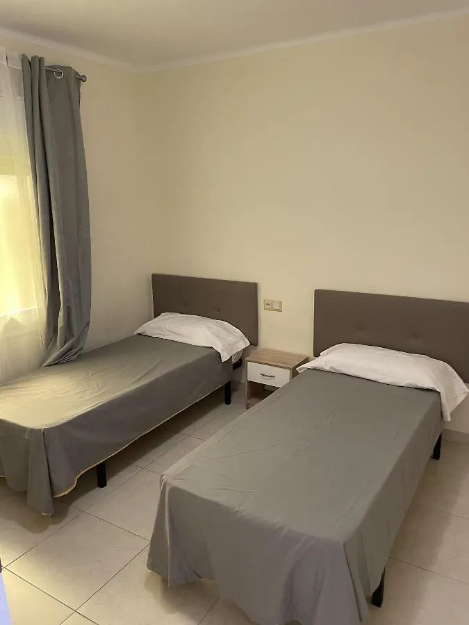 로지즈 Apartamento A 200 M De La Playa 아파트